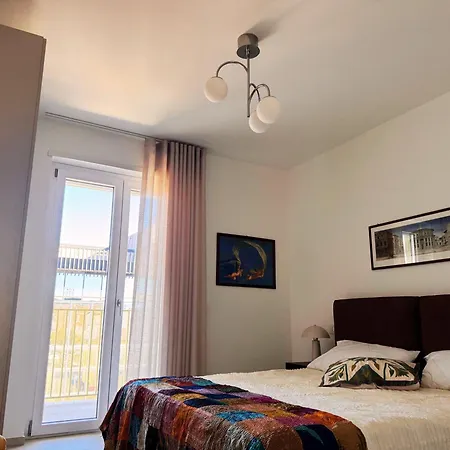 Loggetta Luna-Appartamento Nuovo In Centro A Pescara Apartamento