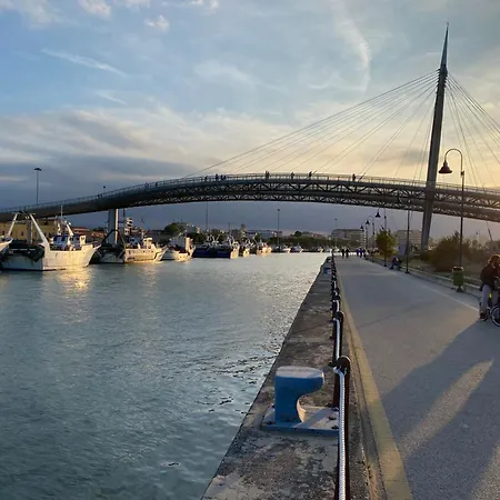 Loggetta Luna-Appartamento Nuovo In Centro A Pescara 公寓 佩斯卡拉