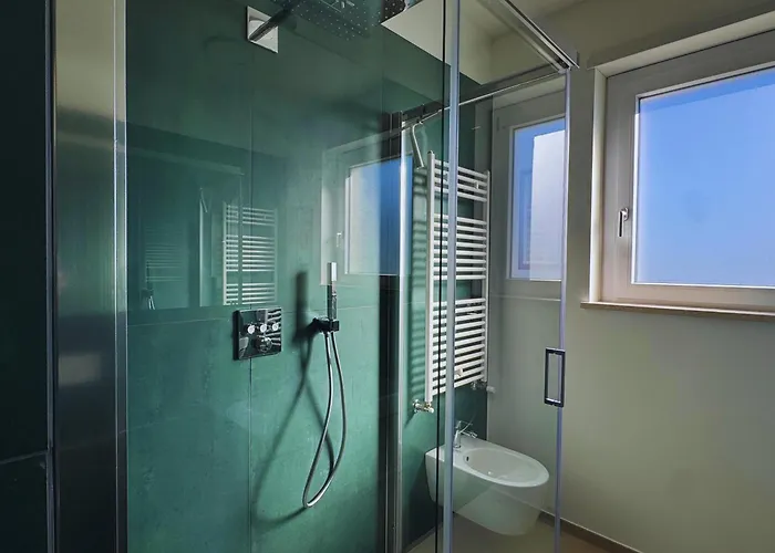 Loggetta Luna-Appartamento Nuovo In Centro A Pescara アパート *